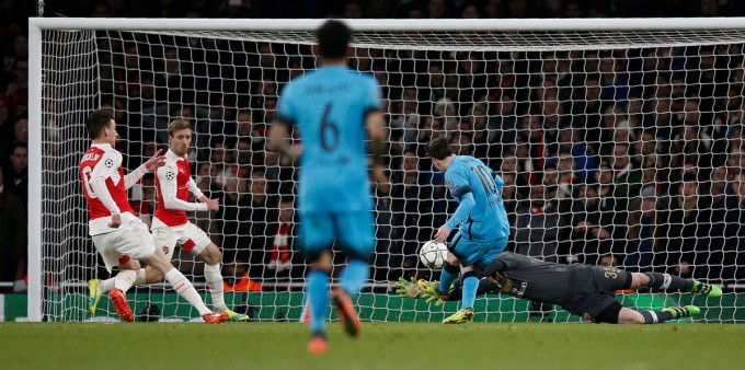 Lionel Messi faoliyatida birinchi marta Petr Chex darvozasiga gol kiritdi