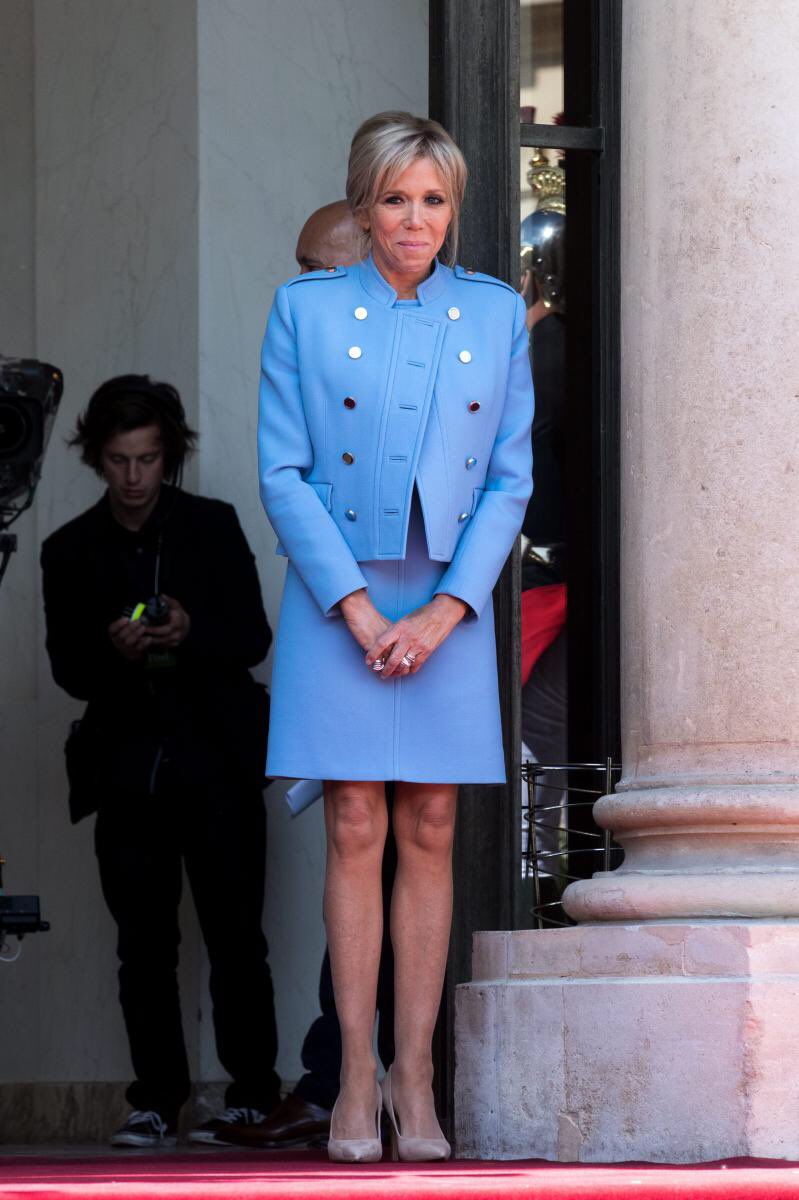 Twitter foydalanuvchilari Melaniya Tramp va Brijit Makron kiyinish uslubining o‘xshashligini sezib qoldi