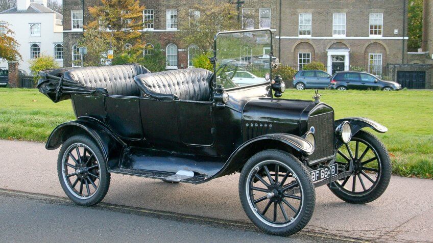 1000 dollarga 10, 50 va 100 yil oldin AQShda nima sotib olish mumkin edi?