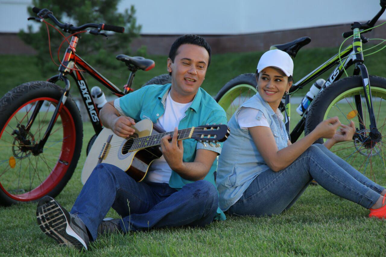 Kelli Divine bilan porno tomosha qiling Eshak lanet surati