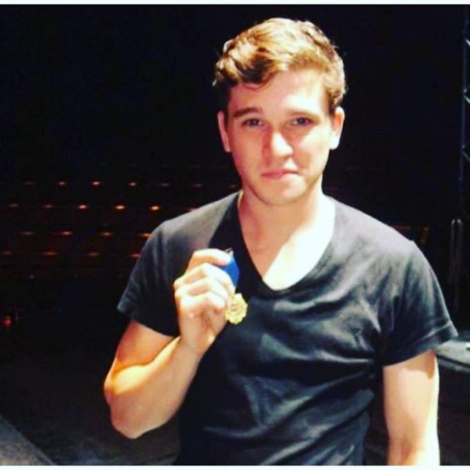 Avtobusda ovora qilingan qizlarning porno videolari Jinsiy aloqada bolgan transseksuallarning fotosuratlari