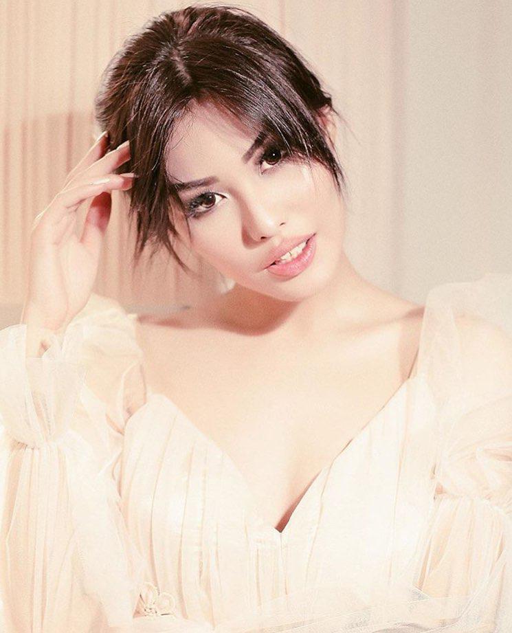 Uch kishilik juftlik m f m