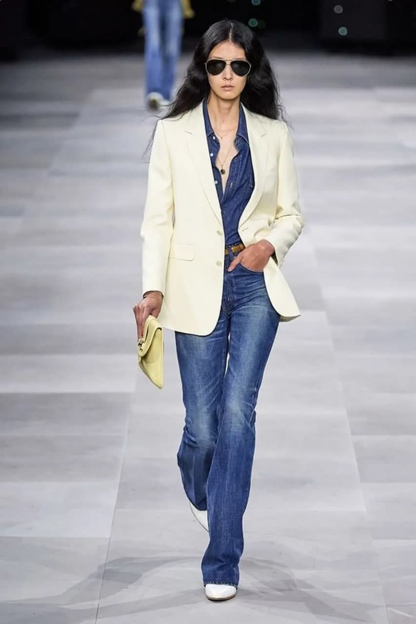 Jamoat transportida yapon jinsiy aloqa Korporativ striptiz video