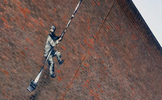 Angliyadagi qamoqxona devorida Benksi tomonidan chizilgani taxmin qilinayotgan graffiti paydo bo‘ldi