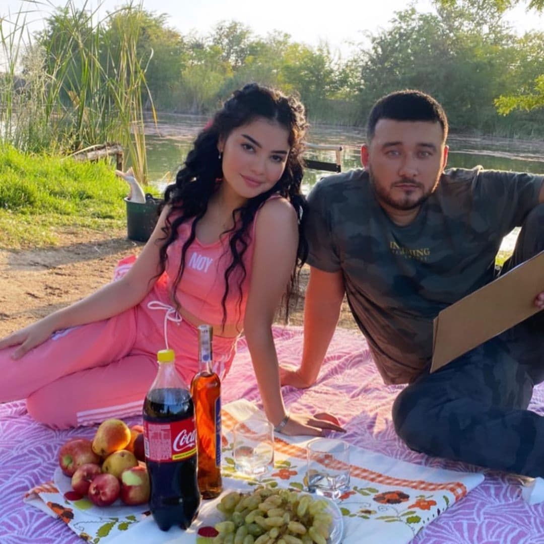 Qizning kunnilingusni qanday bajarishi haqida video