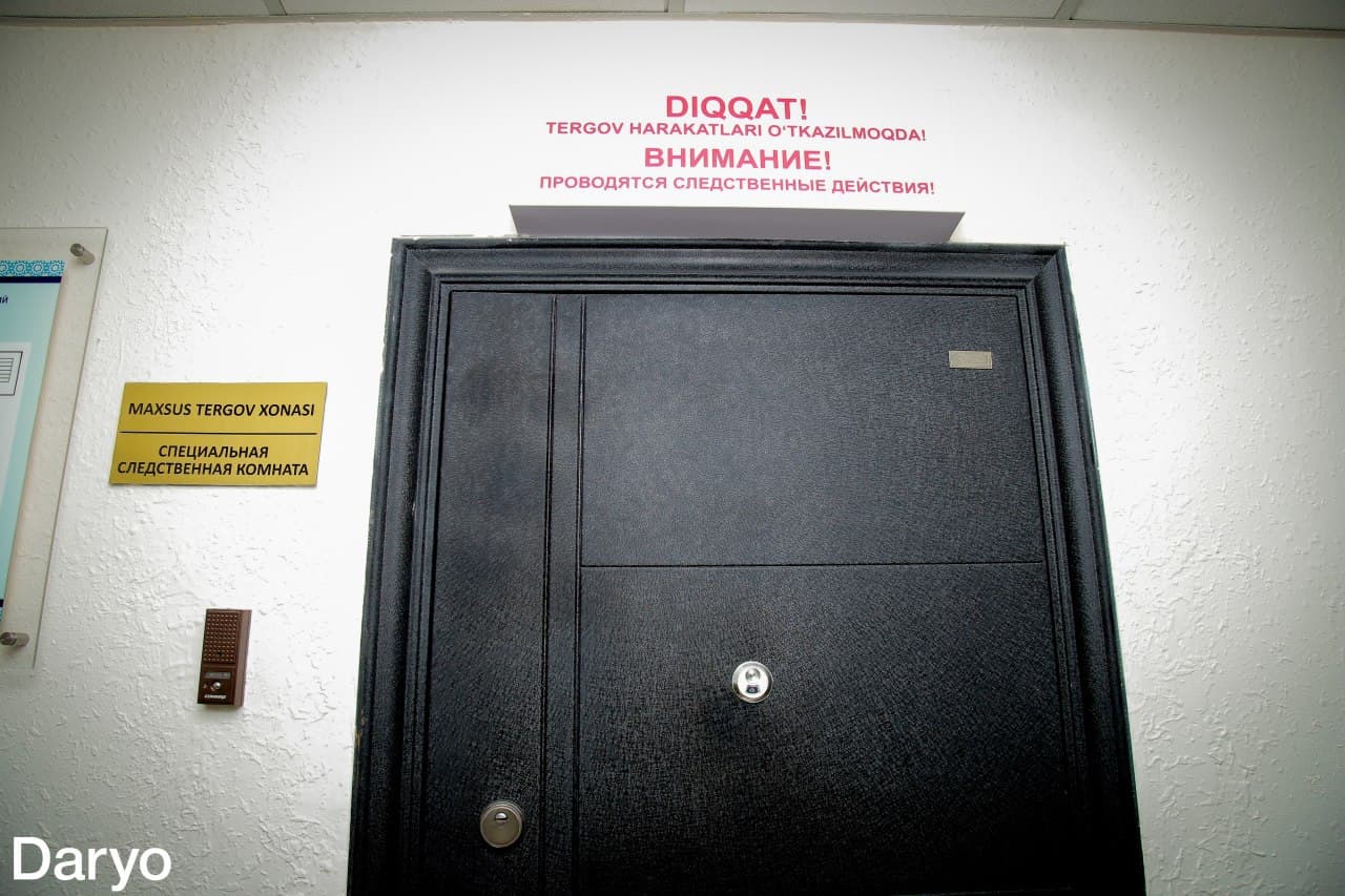 Magistral yolda ruscha uslubdagi pikap porno Erim meni porno bilan chaqiradi.