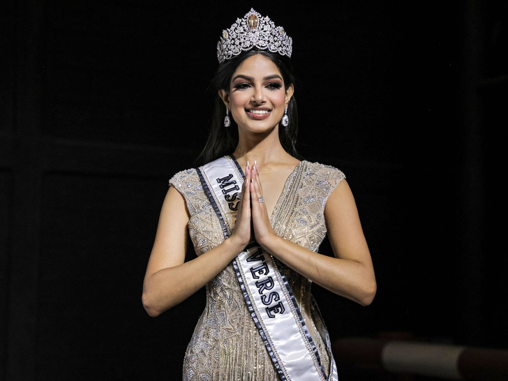 Ayollarning osib chiqqan mushuklarining fotosuratlari Yetuklar uchun porno filmlar