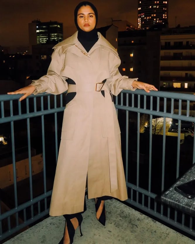 Rus porno: Keksa otasi qizining mushukchasini oladi