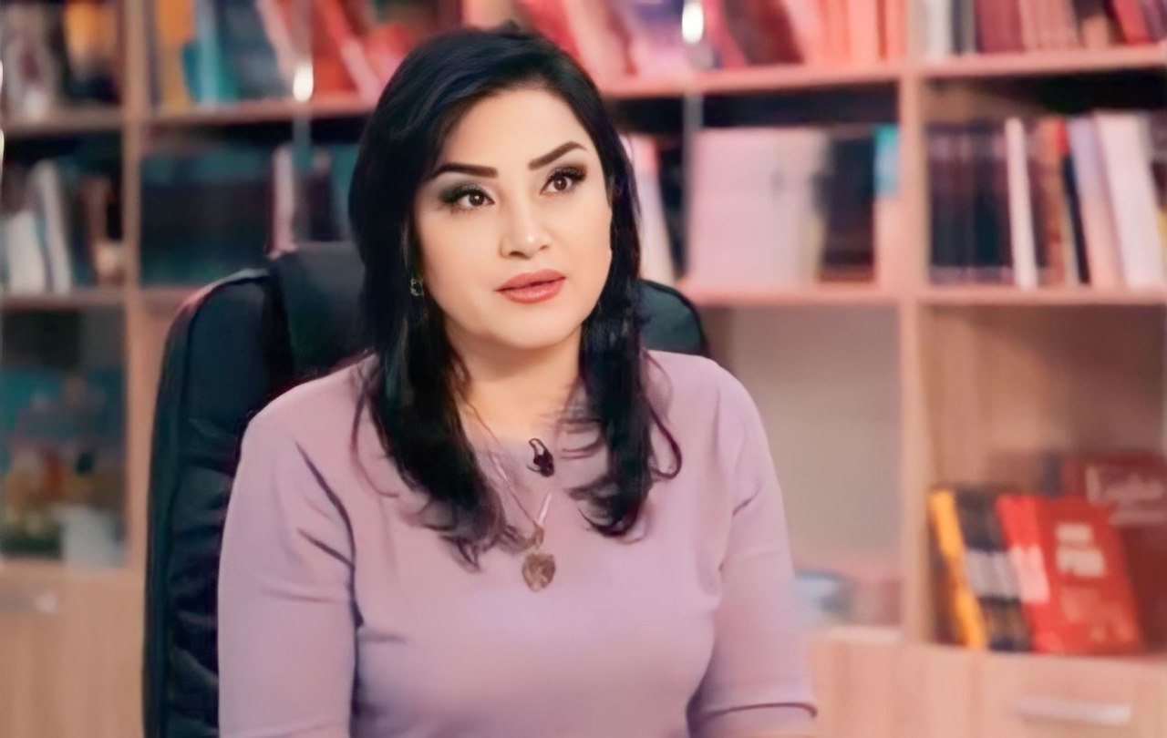 Yalangoch vetnamlik ayollar Ayol sukunati va erotik sherlar