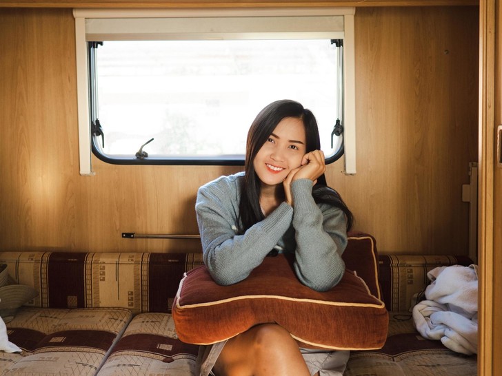 Chiroyli erotik oyoqlarning fotosuratlari