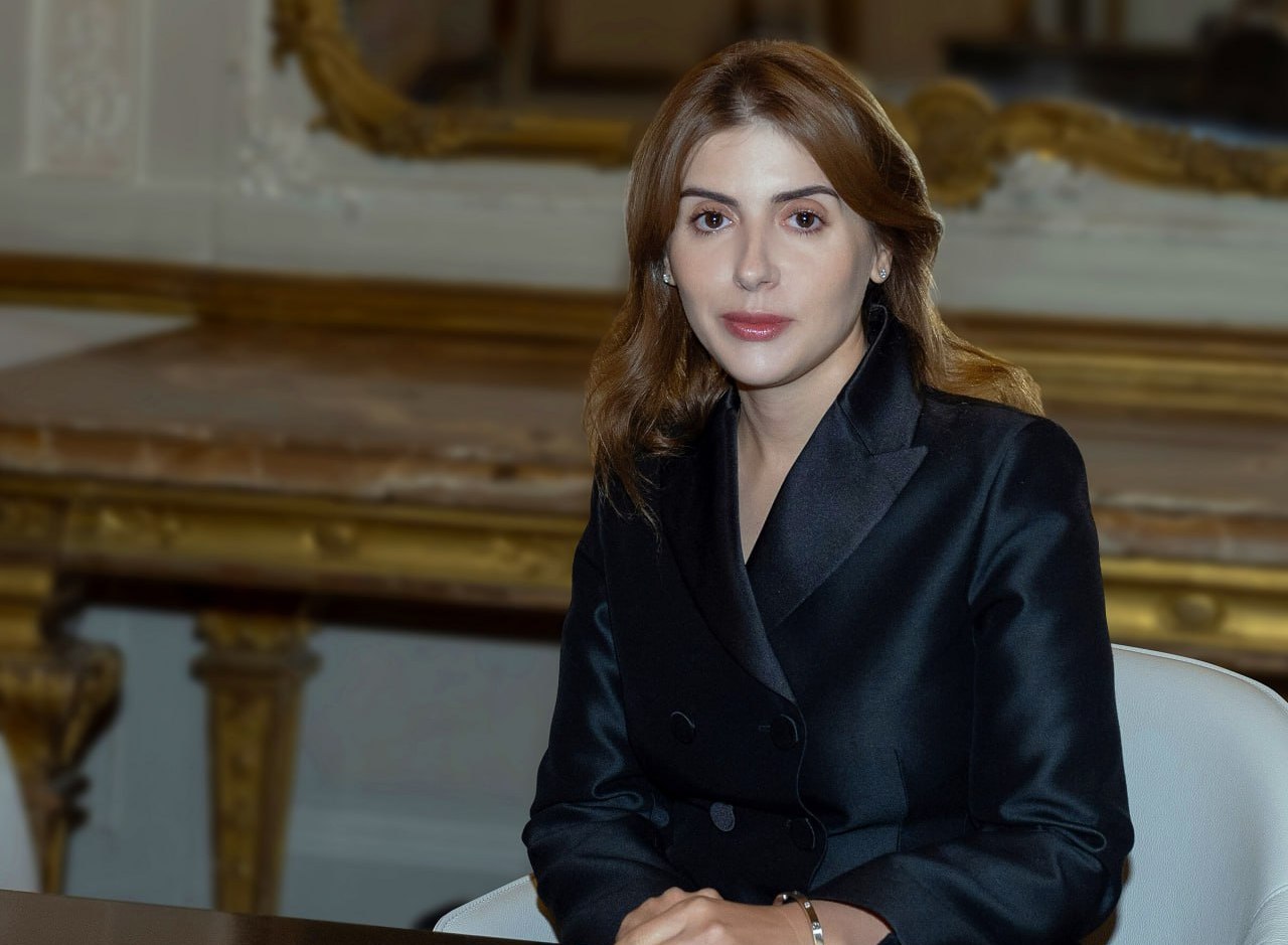 Бейне үлкен мүшесі секс соло гей