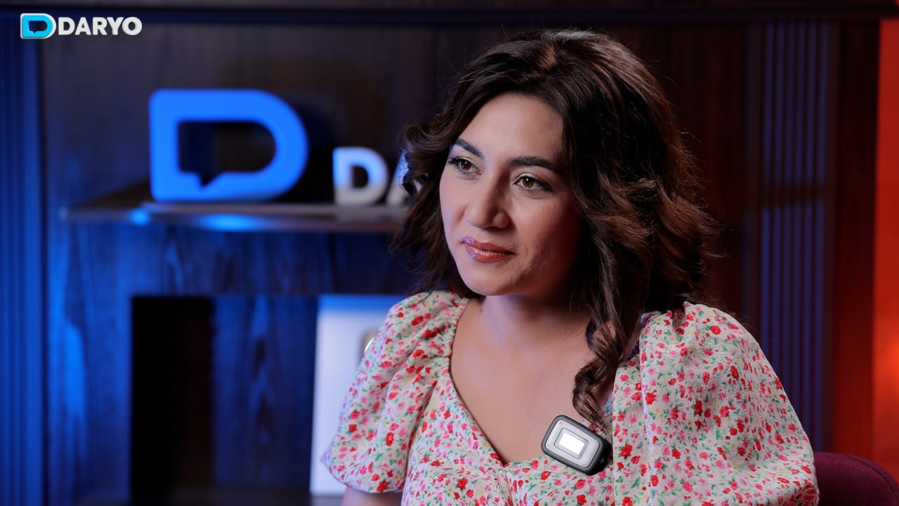 Chubby jinsiy aloqa Jinsiy aloqada bolgan ayol va yosh yigitni tomosha qiling