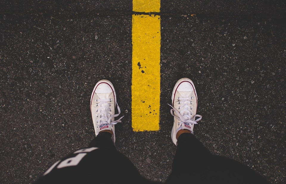 Oyogimning tagini yaladi