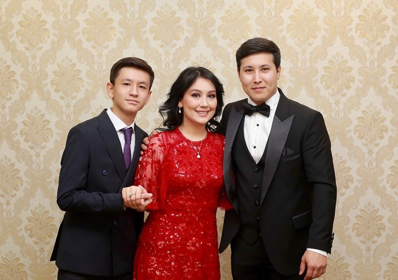 Porno eshak titans olmos foxxx