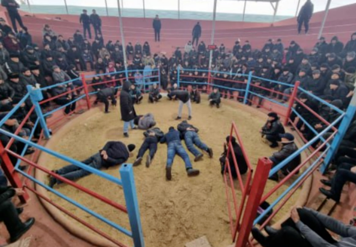 Lenaning blowjob fotosurati