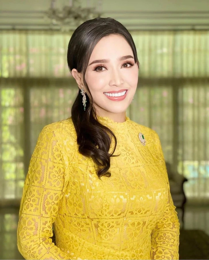 Moskvadagi transvestitlarning fotosuratlari