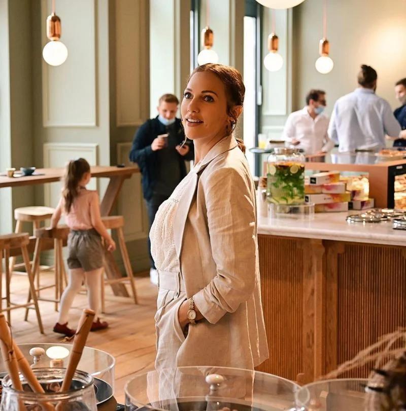 Helga Sven, porno aktrisa va uning filmlari Lilo va tikish porno 3g