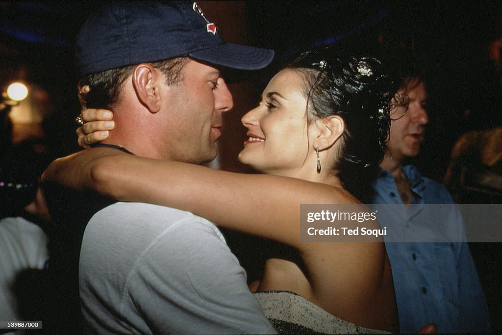 Royal oral seks va qusish