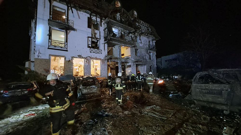 Qizil qalpoqcha erotik filmi