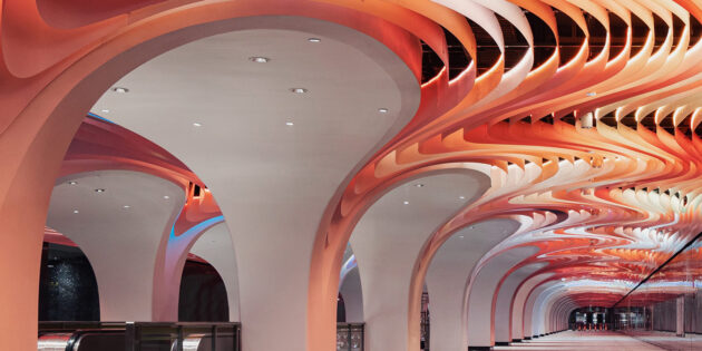 Poezdda mast xotinning uy qurilishi pornosi