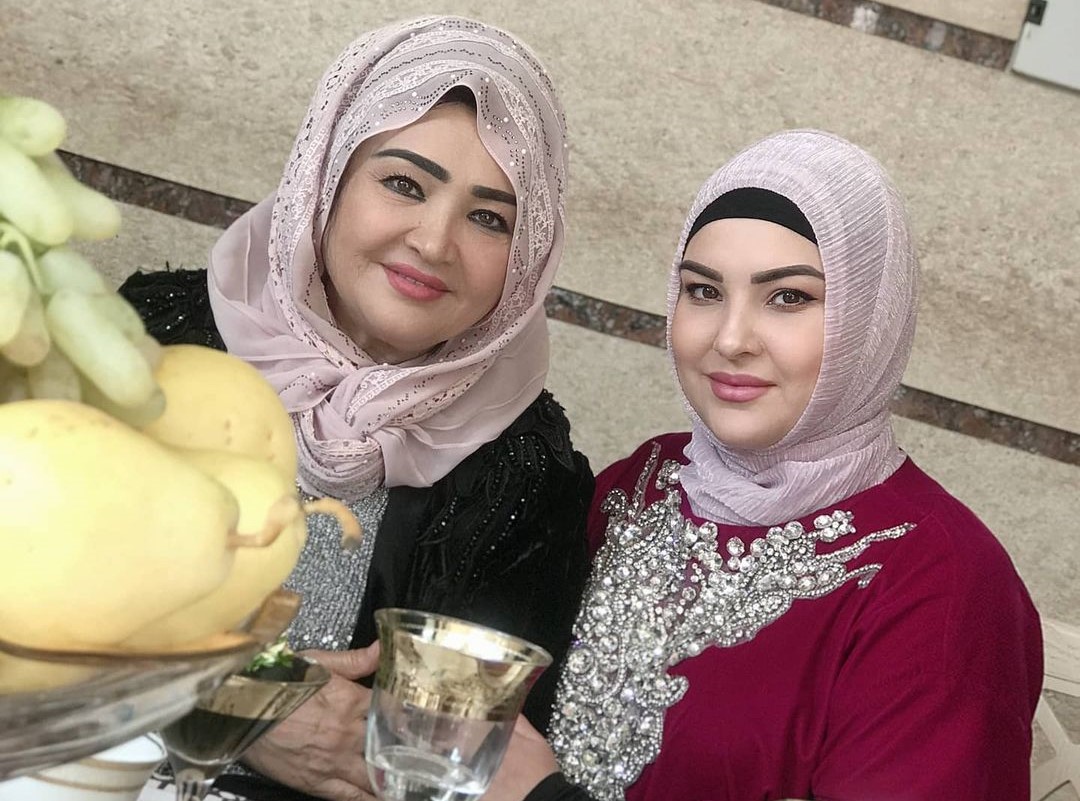 XXX porno mushukning yaqin plandagi veb-kamerasi