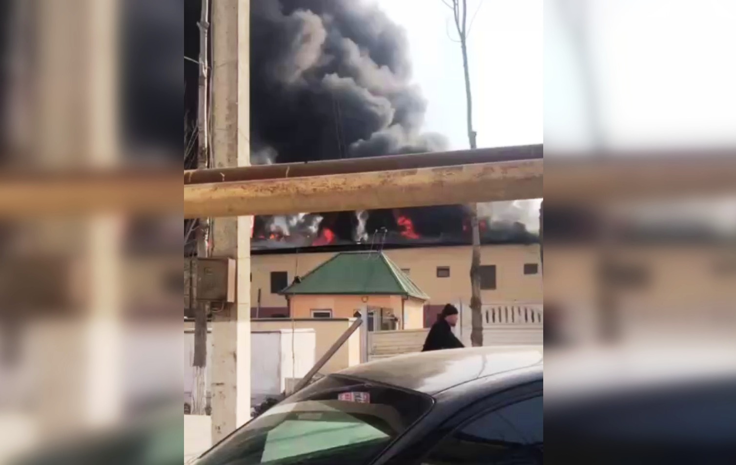 Андижондаги уйда юз берган ёнғин 7 та ёнғин-қутқарув экипажи ёрдамида ўчирилди