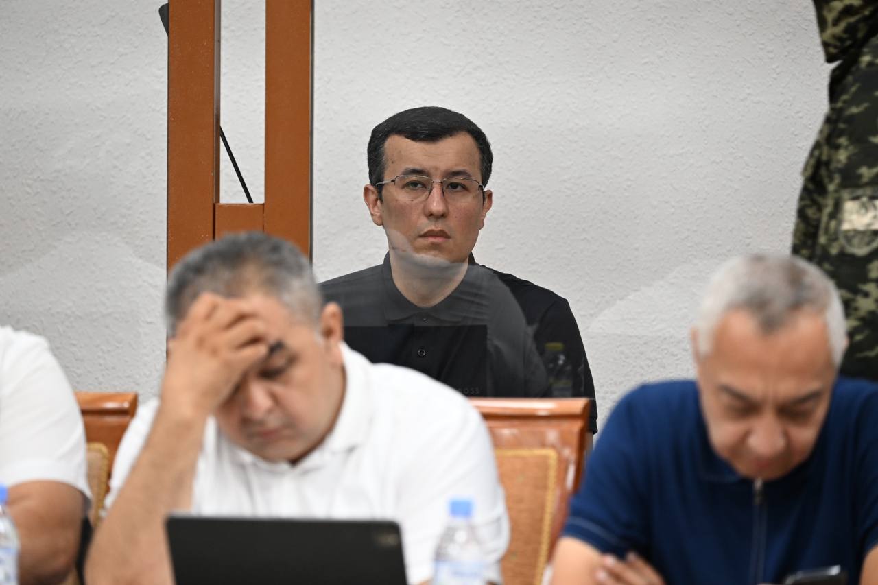<p><b><strong>“OAVga rahmat, sudni to‘la-to‘kis, oydin yoritib berganingizdan minnatdorman” — “Dok-1 Maks” ishida aybdor ko‘rilayotgan Sardor Kariyev</strong></b></p>