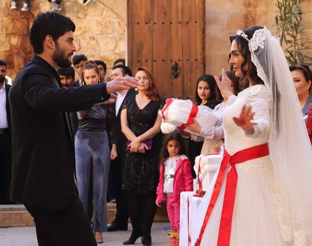 <p><b>Kelinni yig‘latish shart: turk to‘ylaridagi noodatiy an’analar</b></p>