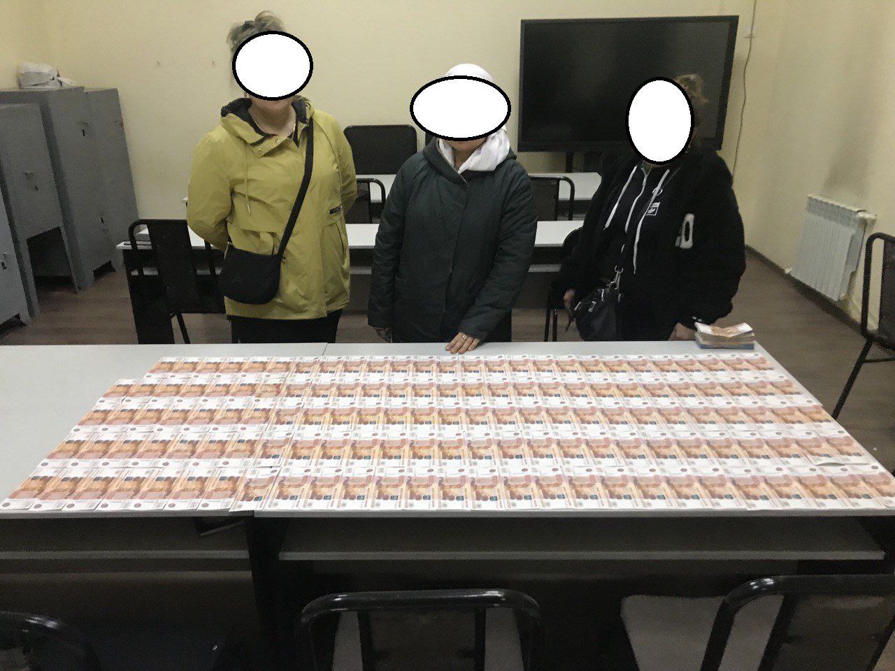 Таможенники пресекли незаконный вывоз 670 тыс. рублей на посту «Гишткуприк»