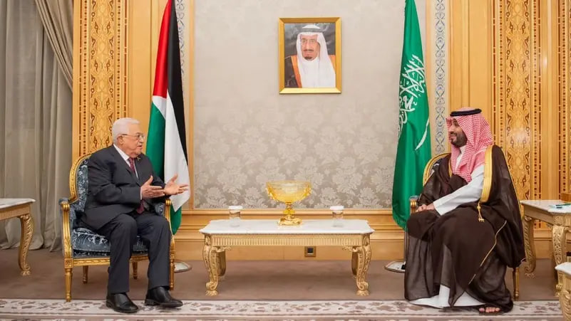 Saudiya Arabistoni valiahd shahzodasi Falastin prezidenti bilan uchrashuv o‘tkazdi — Al Arabiya