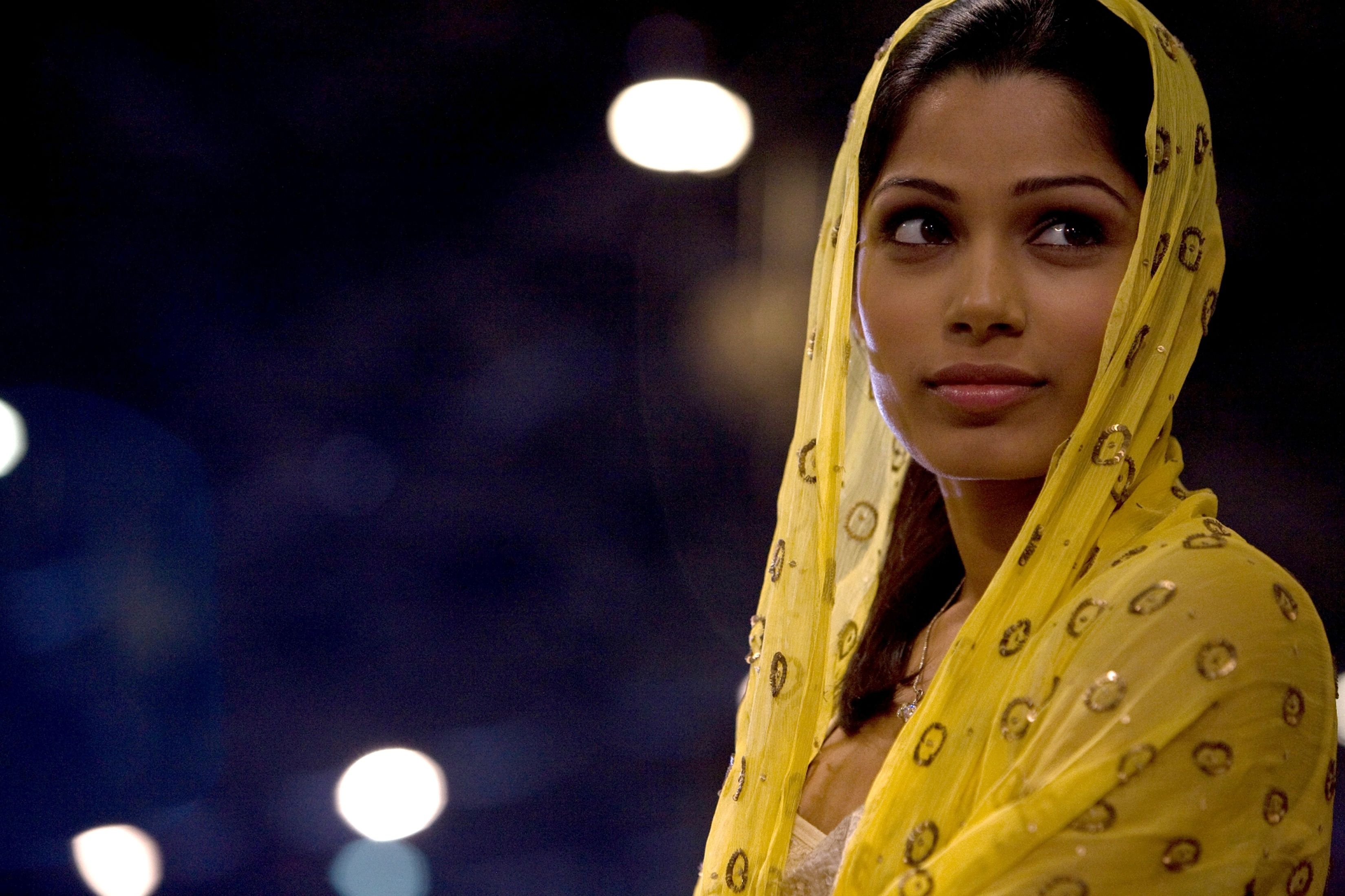 Qizil Ksyuxani sikishini videoga oldim.