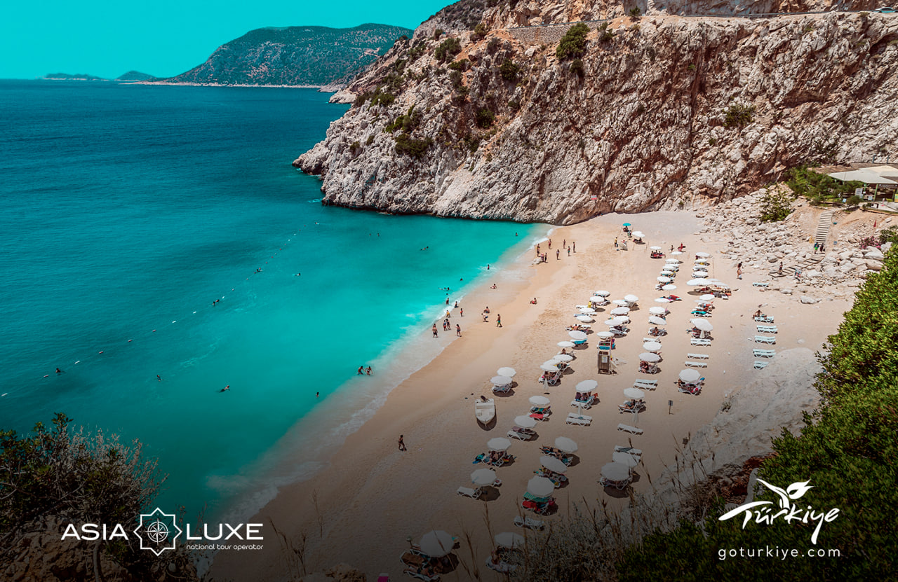 Mariyaning yalangoch fotosurati