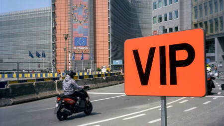 FT: Yevropalik diplomatlarga safar va ziyofatlardan voz kechish buyurildi