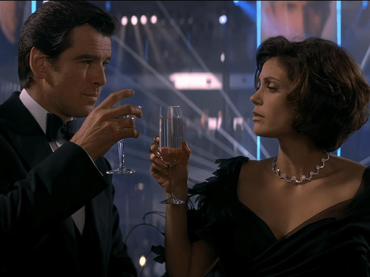 Toliq eshak bilan mulatta porno