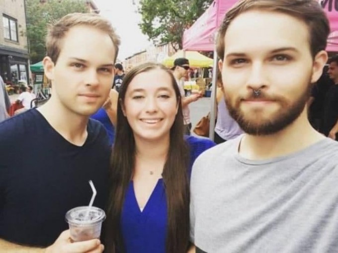 Yashirin kamerani külotsiz tomosha qiling