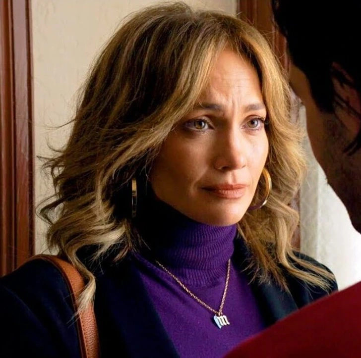 Kop jinsiy olatni bilan porno Dikda otirgan yalangoch odamlar