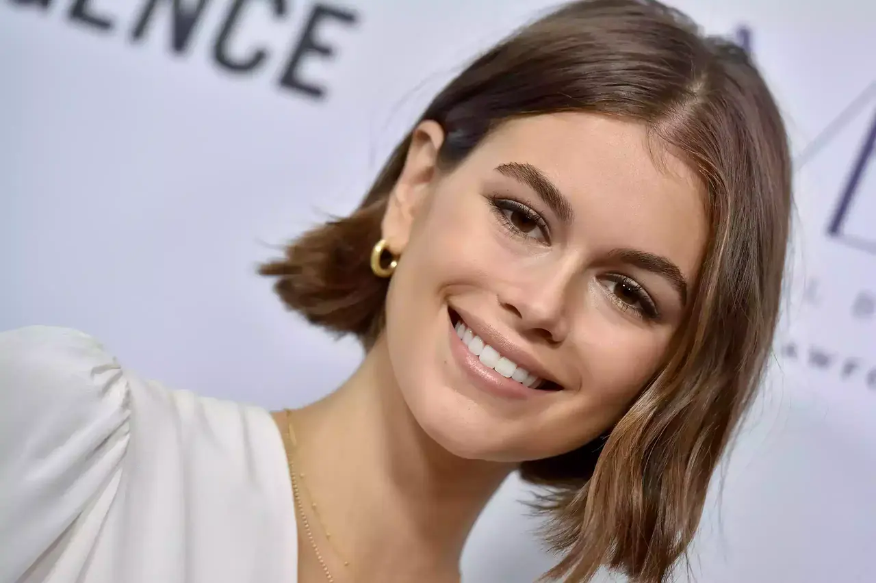 Nijnekamsk jinsiy aloqa Porno fotosuratlar bilan qoplangan qora tanli ayollar