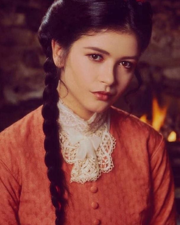 Rus tilida havaskor striptiz video