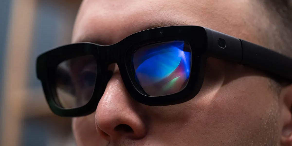 Kozoynak taqqan qiz qinining fotosuratini korsatdi. Kozoynak taqqan qiz qinining fotosuratini korsatdi.