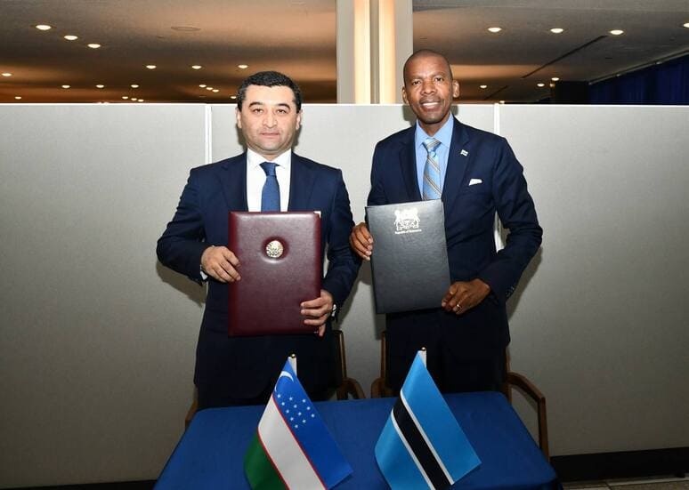 <p><b><strong>O&lsquo;zbekiston Afrikaning yana bir davlati bilan diplomatik aloqa o&lsquo;rnatdi</strong></b></p>