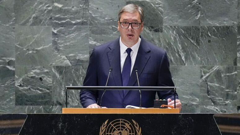 <p><b></b>Vuchich: "Ukrainadagi mojaro 10 yil davom etadi va Koreya ssenariysi bo&lsquo;yicha tugaydi"</p>