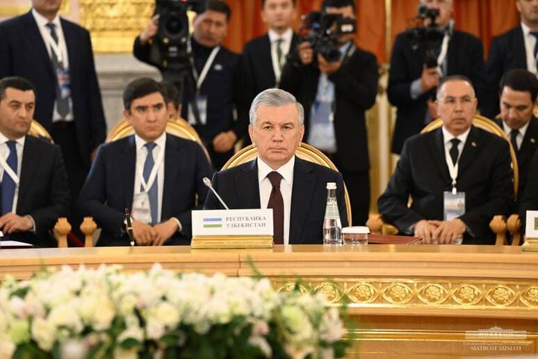 <p><b>Shavkat Mirziyoyev MDH sammitida ishtirok etdi </b></p>