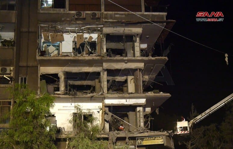 <p><b>Isroil Suriyadagi Eron elchixonasi yaqiniga zarba berdi (video)</b></p>