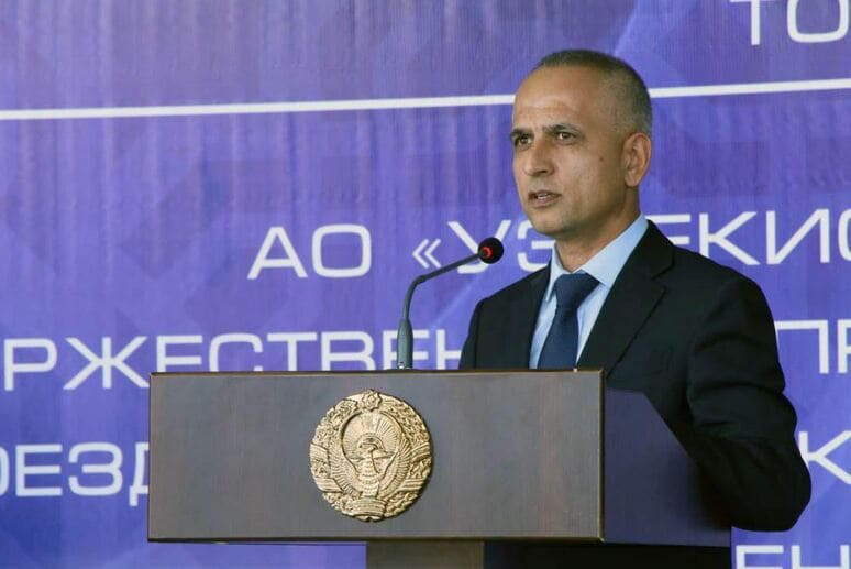 <p><b></b>“O‘zbekiston temir yo‘llari” bosh muhandisi Husniddin Hosilov ishdan ketdi, avvalroq yo‘l qo‘ygan kamchiliklari uchun boshqaruv raisligidan olingandi</p>