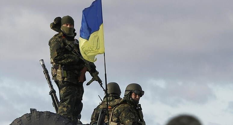 <p><b>Ukraina parlamenti 18-25 yoshli erkaklarni safarbar qilishni taqiqladi</b></p>