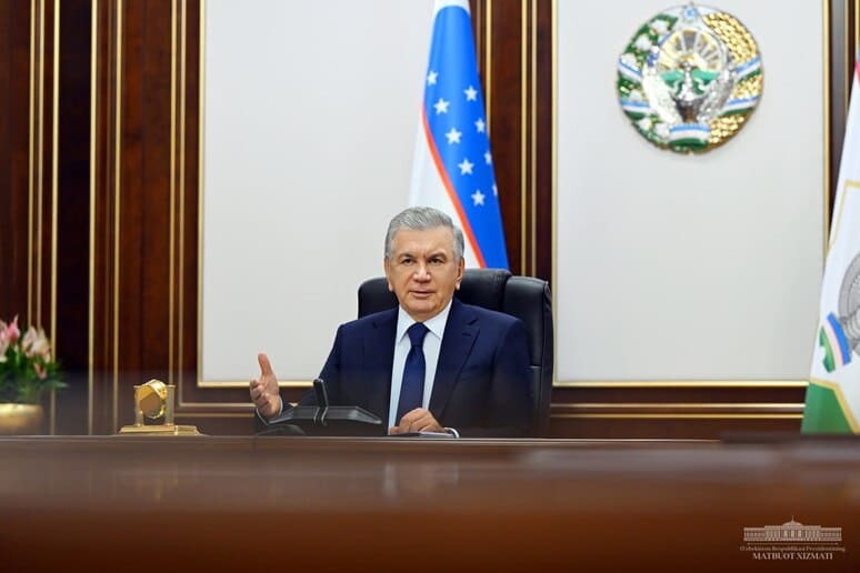 <p><b>Shavkat Mirziyoyevga Buxoro xalqaro aeroporti loyihasi bo&lsquo;yicha axborot berildi</b></p>