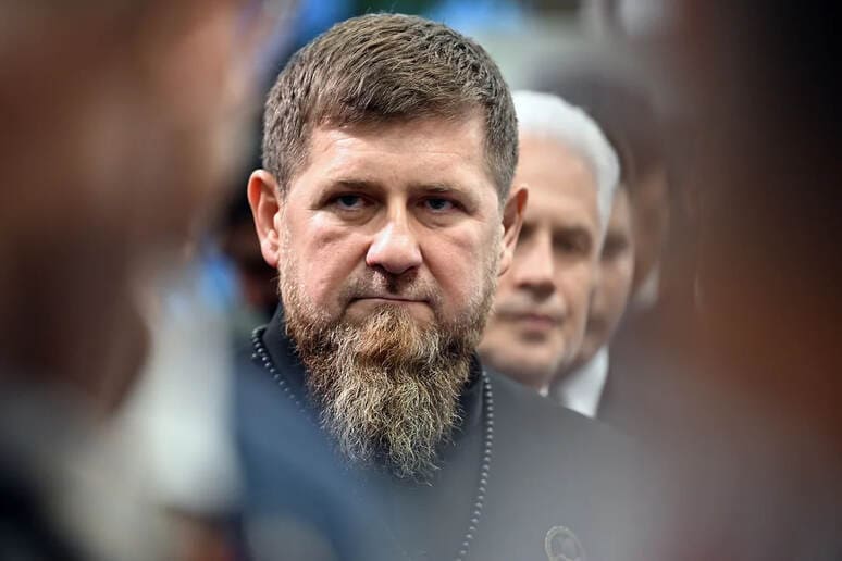 <p><b>Ramzan Qodirov huquqbuzarlar Ukrainadagi urushga yuborilishini aytdi</b></p>