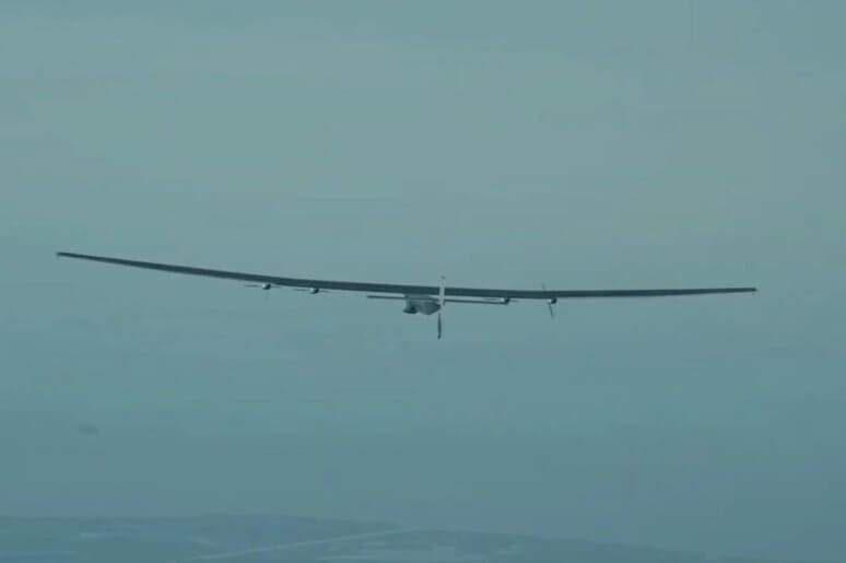 <p><b>AQSHda quyosh energiyasidan quvvat oladigan dron yaratildi</b></p>