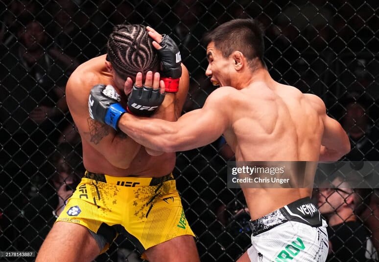 <p><b>UFC. Ramazon Temirov debyut jangida birinchi raunddayoq raqibini nokautga uchratdi </b></p>