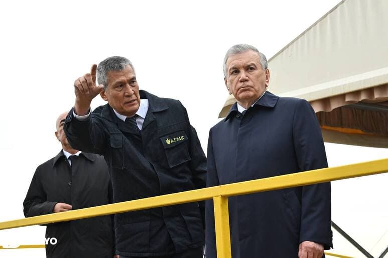 <p><b><strong>Shavkat Mirziyoyev Olmaliqda qurilayotgan 3-mis boyitish fabrikasida bo‘ldi</strong></b></p>
